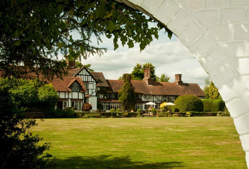 Ghyll Manor Country Hotel Horsham Exterior photo